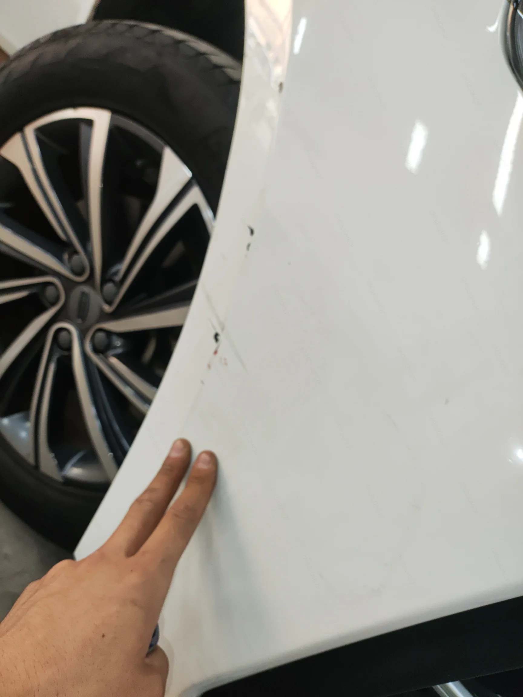 Передний бампер