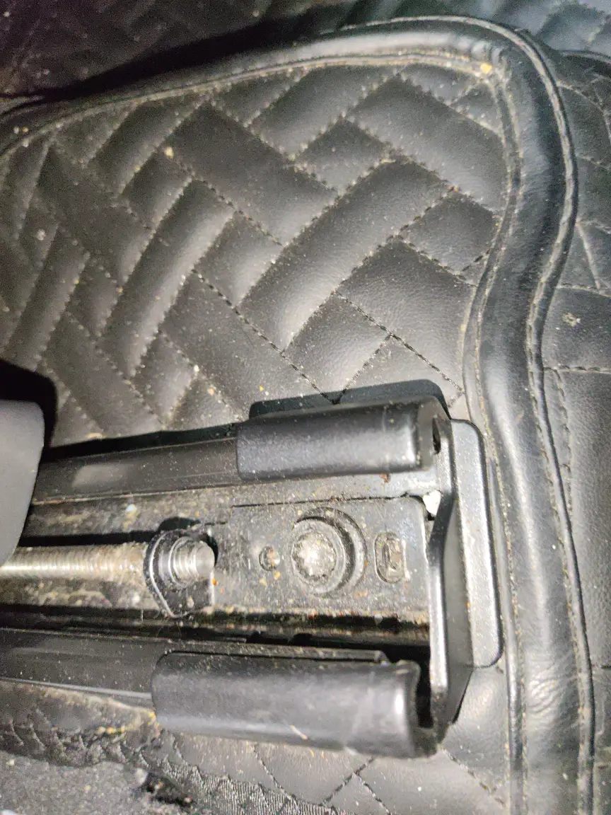 Направляющие салазок сиденья пассажира