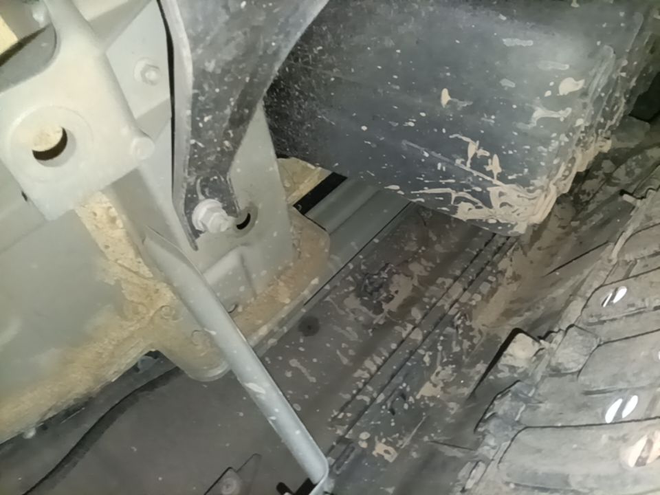 Правый задний лонжерон