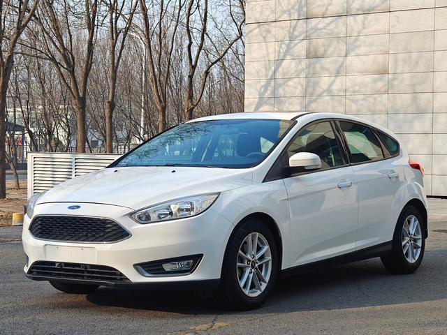 Ford Focus 2017 модификация лян кузов EcoBoost 125 автоматическое Super Fashion тип Zhixing Edition – фото 1