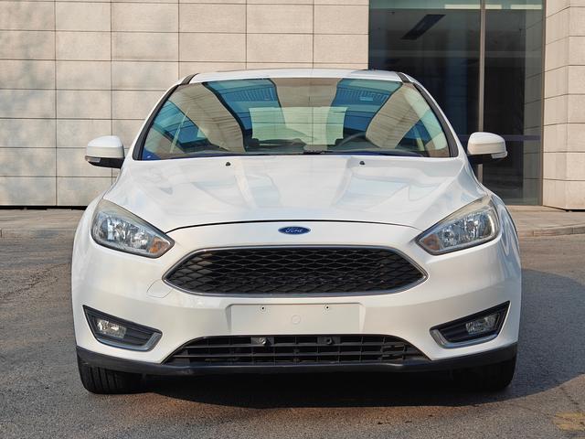 Ford Focus 2017 модификация лян кузов EcoBoost 125 автоматическое Super Fashion тип Zhixing Edition – фото 2