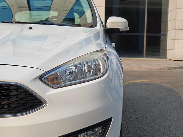 Ford Focus 2017 модификация лян кузов EcoBoost 125 автоматическое Super Fashion тип Zhixing Edition – фото 4