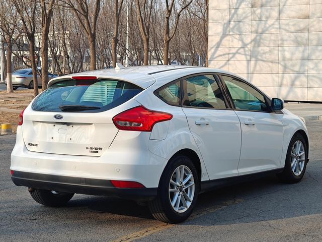 Ford Focus 2017 модификация лян кузов EcoBoost 125 автоматическое Super Fashion тип Zhixing Edition – фото 10