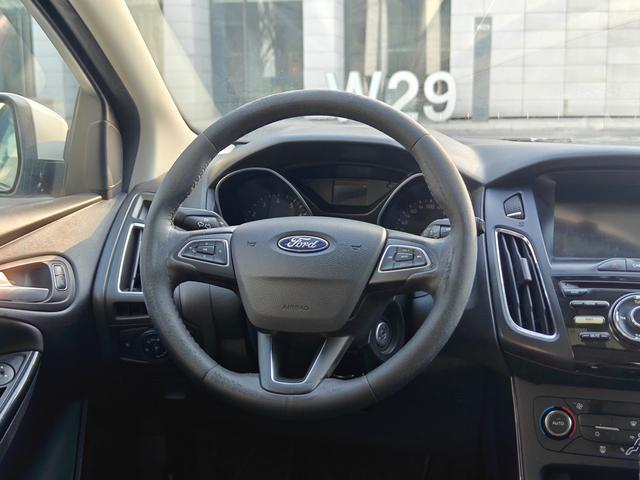 Ford Focus 2017 модификация лян кузов EcoBoost 125 автоматическое Super Fashion тип Zhixing Edition – фото 16