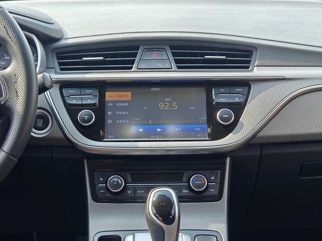 Geely Emgrand GS 2017 Elegant 1.3T Automatic Smart Connect – фото 14
