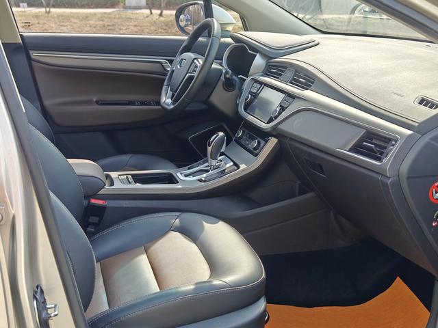 Geely Emgrand GS 2017 Elegant 1.3T Automatic Smart Connect – фото 18