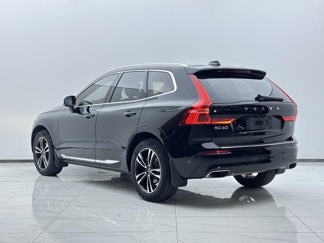 Volvo XC60 Модель 2018 года T5 4WD Zhiyuan Edition – фото 6