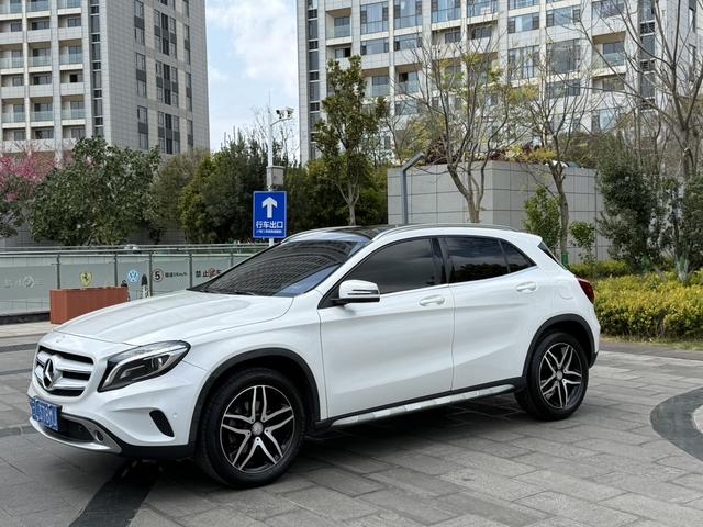 Mercedes-Benz GLA 2015 GLA 200 Style – фото 1