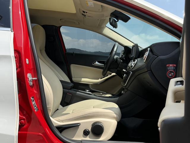 Mercedes-Benz GLA 2015 GLA 200 Style – фото 13