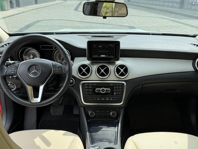 Mercedes-Benz GLA 2015 GLA 200 Style – фото 15
