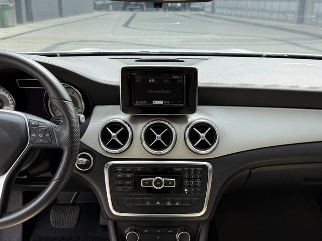 Mercedes-Benz GLA 2015 GLA 200 Style – фото 17