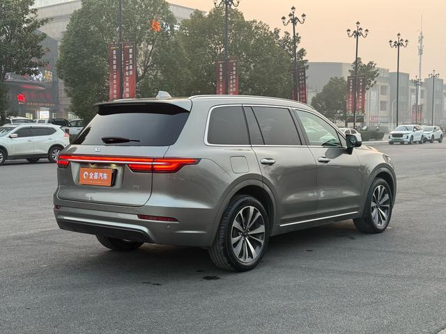 Li Auto ONE 2020 Extended-Range 6-seat – фото 4