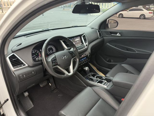 Hyundai Tucson 2015 модификация 1.6T DCT 2WD Leading – фото 4