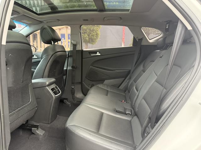Hyundai Tucson 2015 модификация 1.6T DCT 2WD Leading – фото 6
