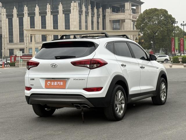 Hyundai Tucson 2015 модификация 1.6T DCT 2WD Leading – фото 9
