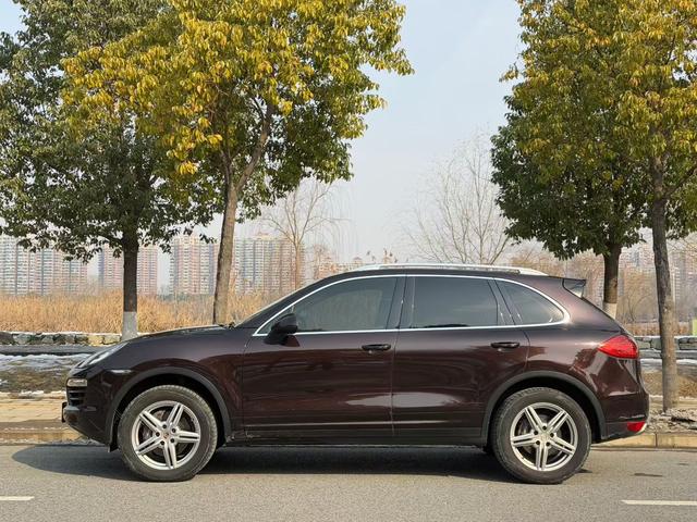 Cayenne 2014 модификация Cayenne Platinum Edition 3.0T – фото 7