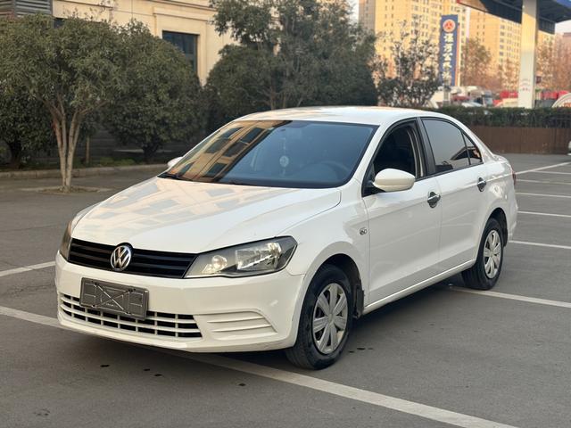 Volkswagen Jetta 2015 1.6L Manual Fashion – фото 1