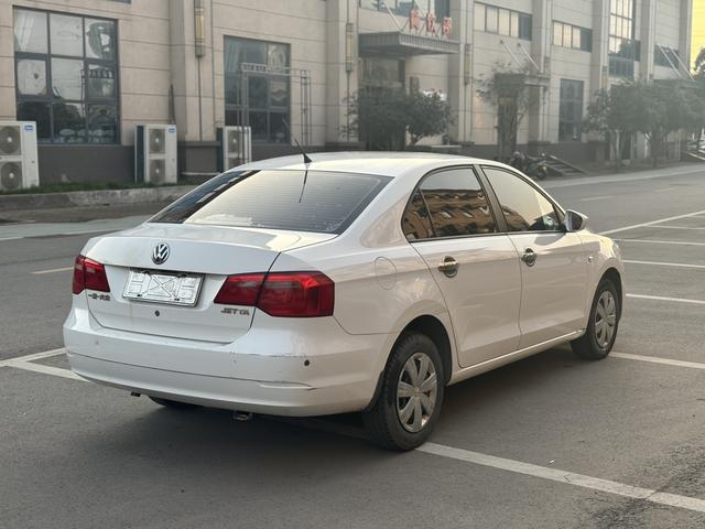 Volkswagen Jetta 2015 1.6L Manual Fashion – фото 7