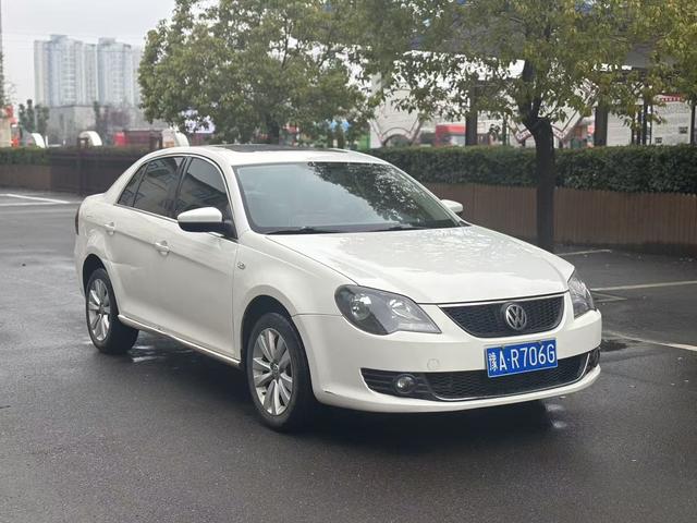 Volkswagen Bora 2012 1.6L Automatic Fashion – фото 3