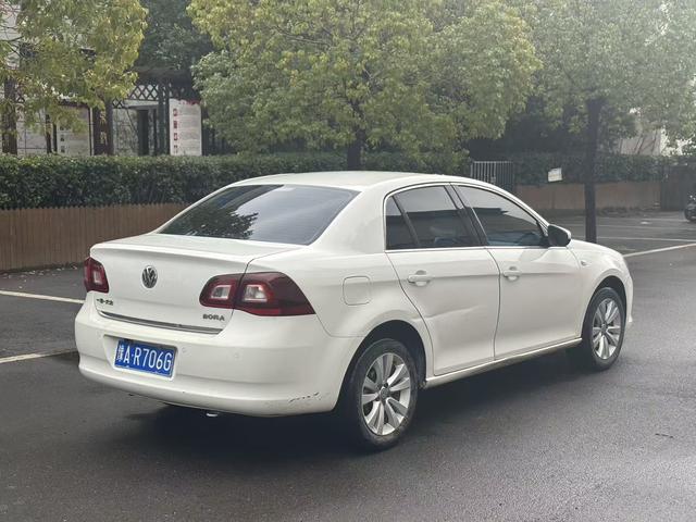 Volkswagen Bora 2012 1.6L Automatic Fashion – фото 7