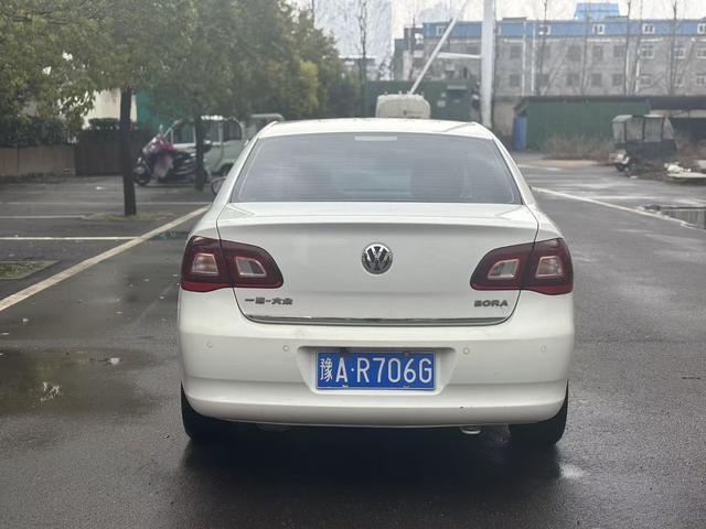 Volkswagen Bora 2012 1.6L Automatic Fashion – фото 9