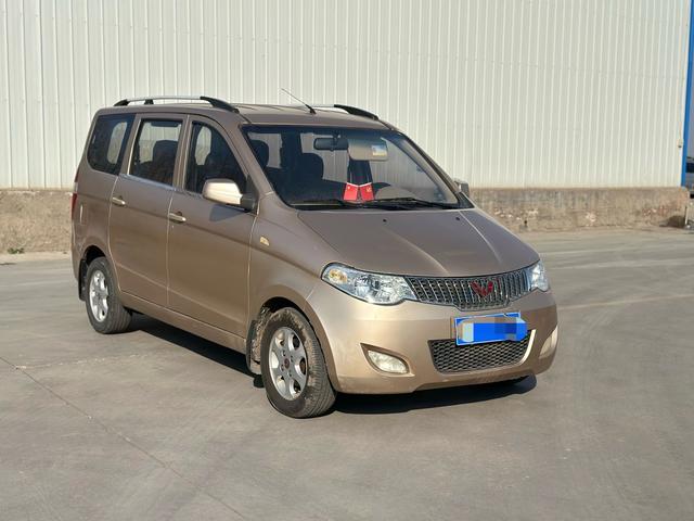 Wuling Hongguang 2010 модификация 1.4L Luxury – фото 3
