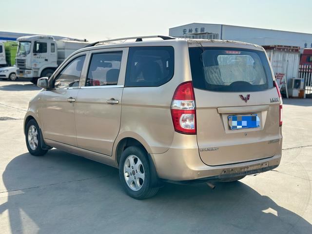 Wuling Hongguang 2010 модификация 1.4L Luxury – фото 5