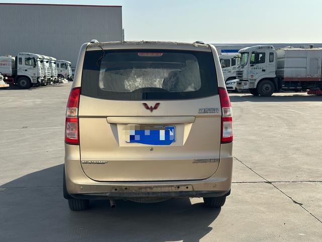 Wuling Hongguang 2010 модификация 1.4L Luxury – фото 6