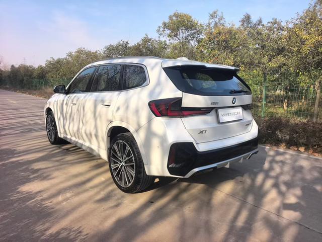 BMW X1 2023 xDrive25Li M Sport Package – фото 7
