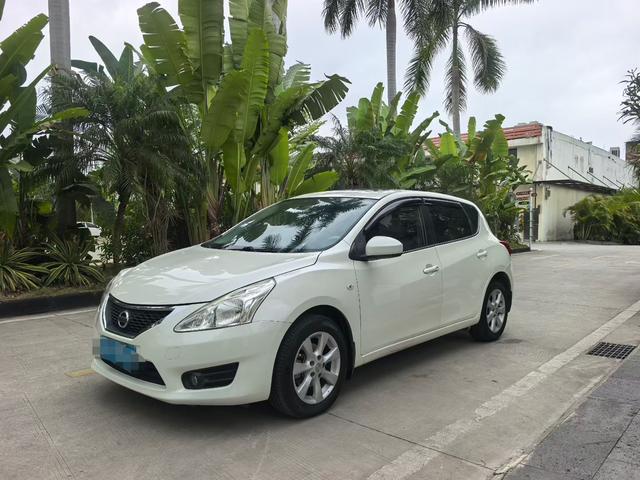Nissan Tiida 2013 1.6L CVT Cool Café – фото 1
