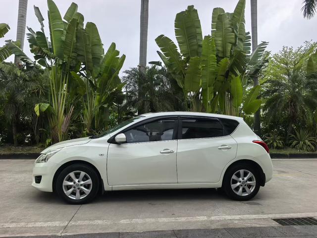 Nissan Tiida 2013 1.6L CVT Cool Café – фото 4