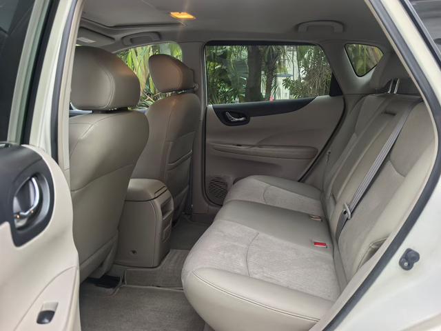 Nissan Tiida 2013 1.6L CVT Cool Café – фото 8