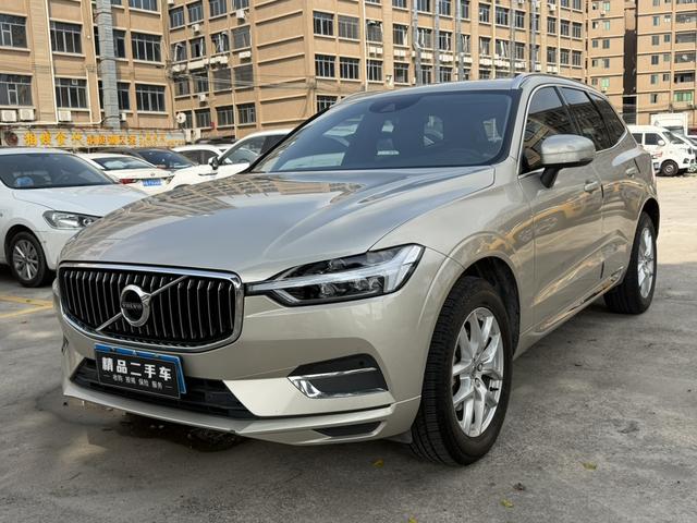 Volvo XC60 2020 T5 AWD Smart Luxury – фото 1