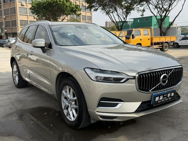 Volvo XC60 2020 T5 AWD Smart Luxury – фото 3
