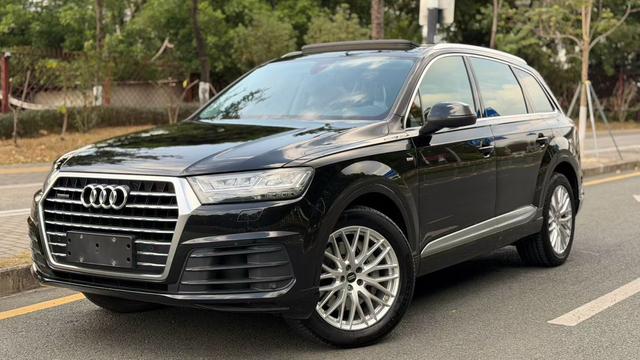 Audi Q7 2018 45 TFSI S line Sport – фото 1