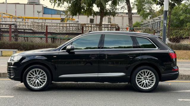 Audi Q7 2018 45 TFSI S line Sport – фото 3