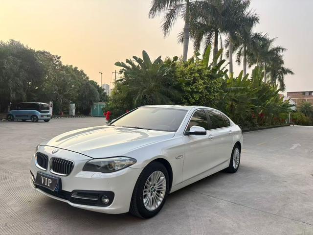 BMW 5 Series 2014 525Li Leading – фото 1