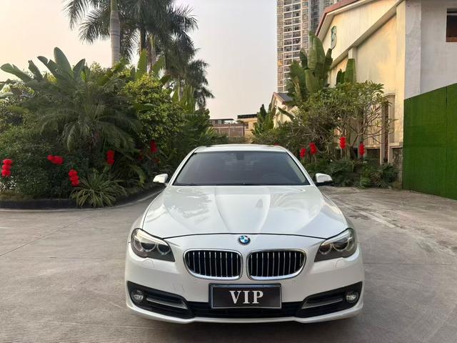 BMW 5 Series 2014 525Li Leading – фото 4