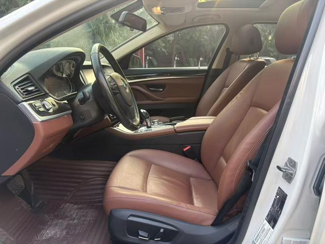 BMW 5 Series 2014 525Li Leading – фото 6