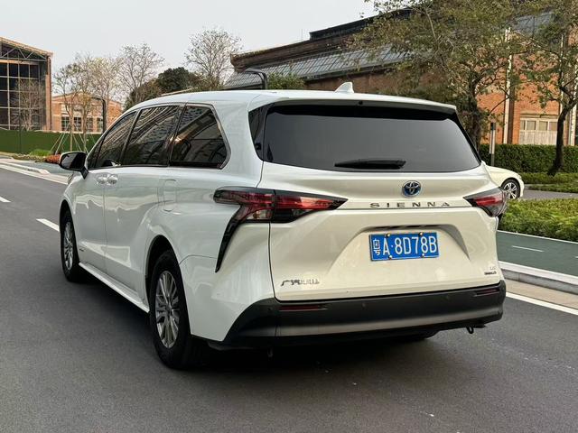 Toyota Sienna 2024 модификация Hybrid 2.5L Com f ort Edition – фото 4