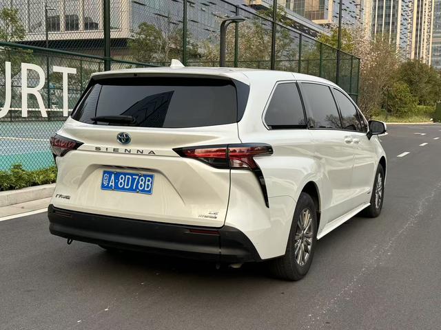 Toyota Sienna 2024 модификация Hybrid 2.5L Com f ort Edition – фото 5