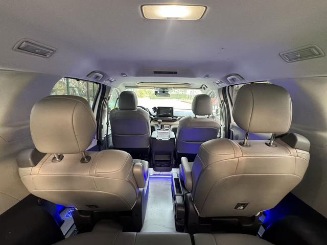 Toyota Sienna 2024 модификация Hybrid 2.5L Com f ort Edition – фото 6