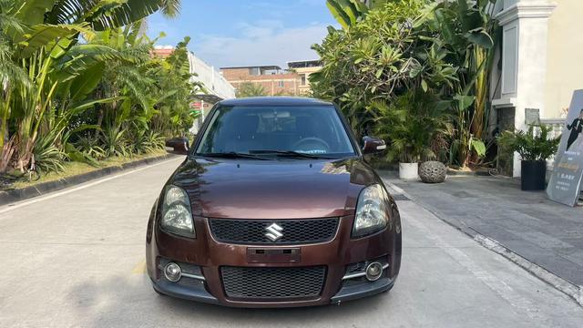 Suzuki Swift 2011 1.5L Automatic Fashion – фото 3