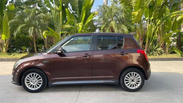 Suzuki Swift 2011 1.5L Automatic Fashion – фото 4