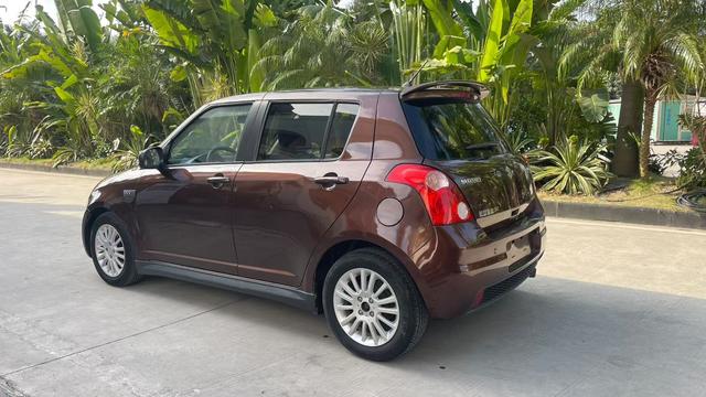 Suzuki Swift 2011 1.5L Automatic Fashion – фото 6
