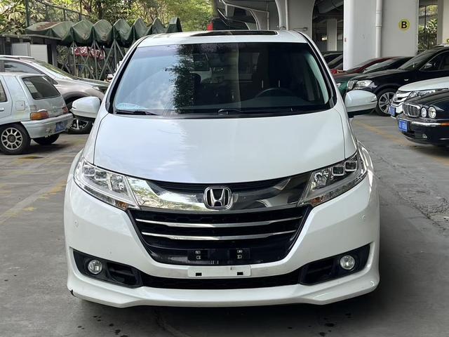 Honda Odyssey 2015 2.4L Smart Enjoyment – фото 3