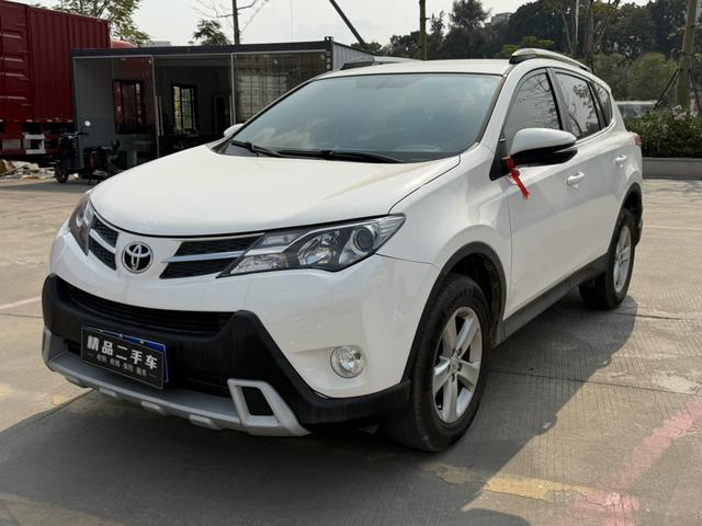 Toyota RAV4 2013 2.0L CVT 2WD Urban – фото 1