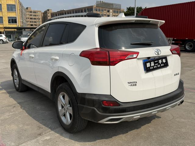 Toyota RAV4 2013 2.0L CVT 2WD Urban – фото 6