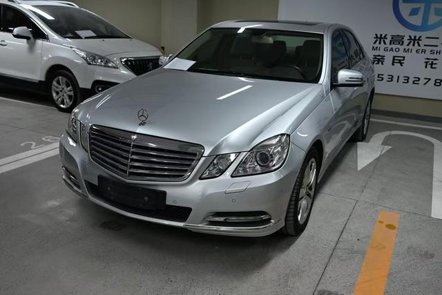 Mercedes-Benz E-Class Imported 2010 модификация E 200 CGI Youya тип – фото 1