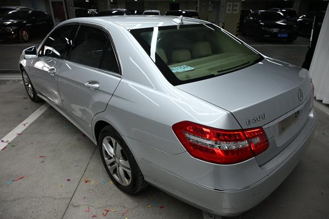 Mercedes-Benz E-Class Imported 2010 модификация E 200 CGI Youya тип – фото 5